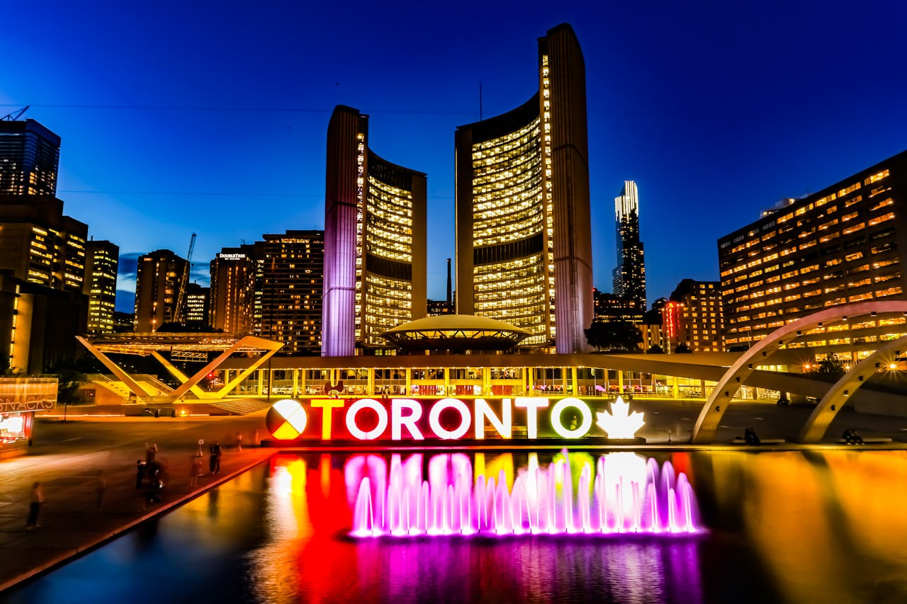 You are currently viewing 7 Toronto Travel Essentials: Key Information to Kickstart Your Trip